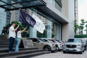 Mazda Resmi Serahkan Lebih dari 40 Unit CX-60 Sport ke Garasi Pembeli di Indonesia